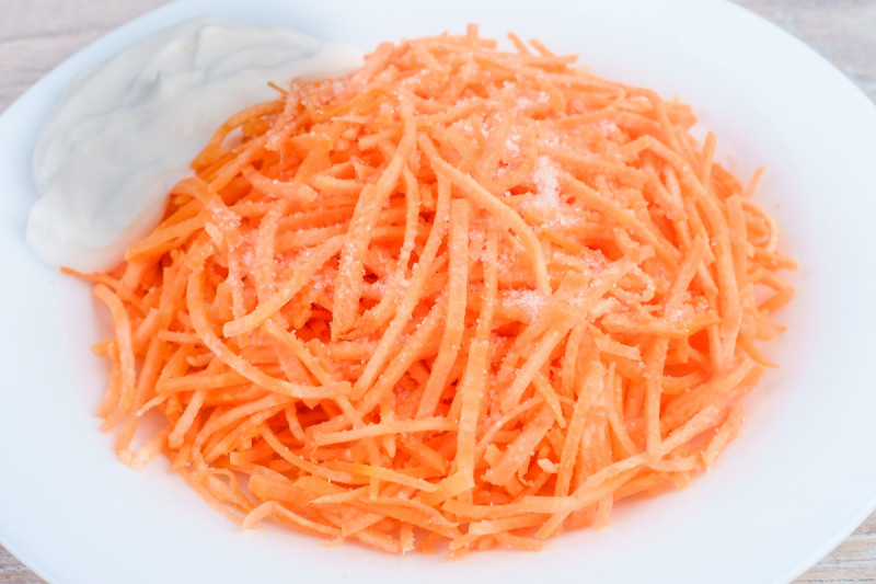 Морковка с сахаром и сметаной - KUMIR